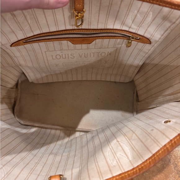 Louis Vuitton Never Full MM in great condition. - Picture 3 of 6
